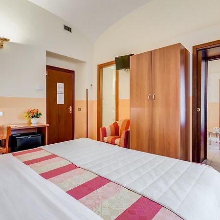 Hotel Domus Carmelitana Řím Exteriér fotografie