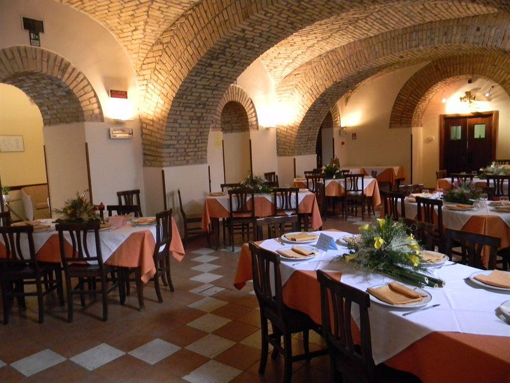 Hotel Domus Carmelitana Řím Exteriér fotografie