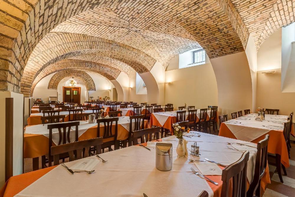 Hotel Domus Carmelitana Řím Exteriér fotografie
