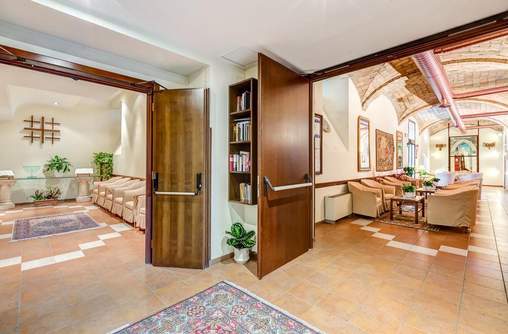 Hotel Domus Carmelitana Řím Exteriér fotografie