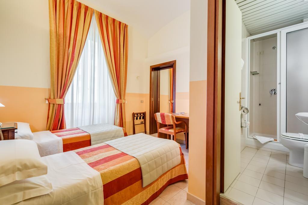 Hotel Domus Carmelitana Řím Exteriér fotografie