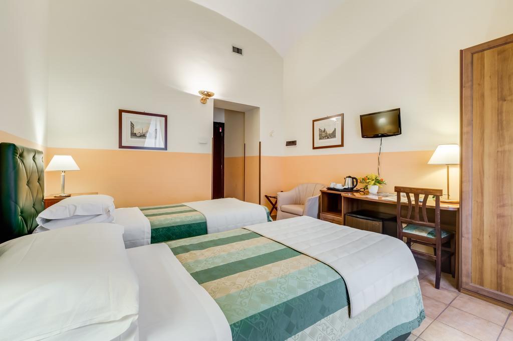 Hotel Domus Carmelitana Řím Exteriér fotografie