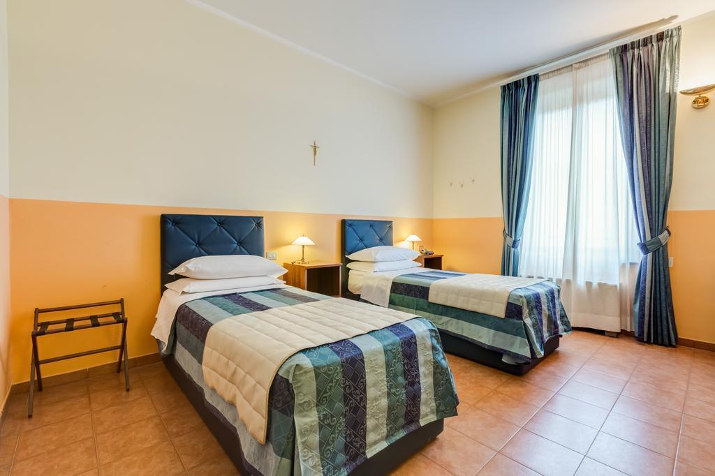 Hotel Domus Carmelitana Řím Exteriér fotografie