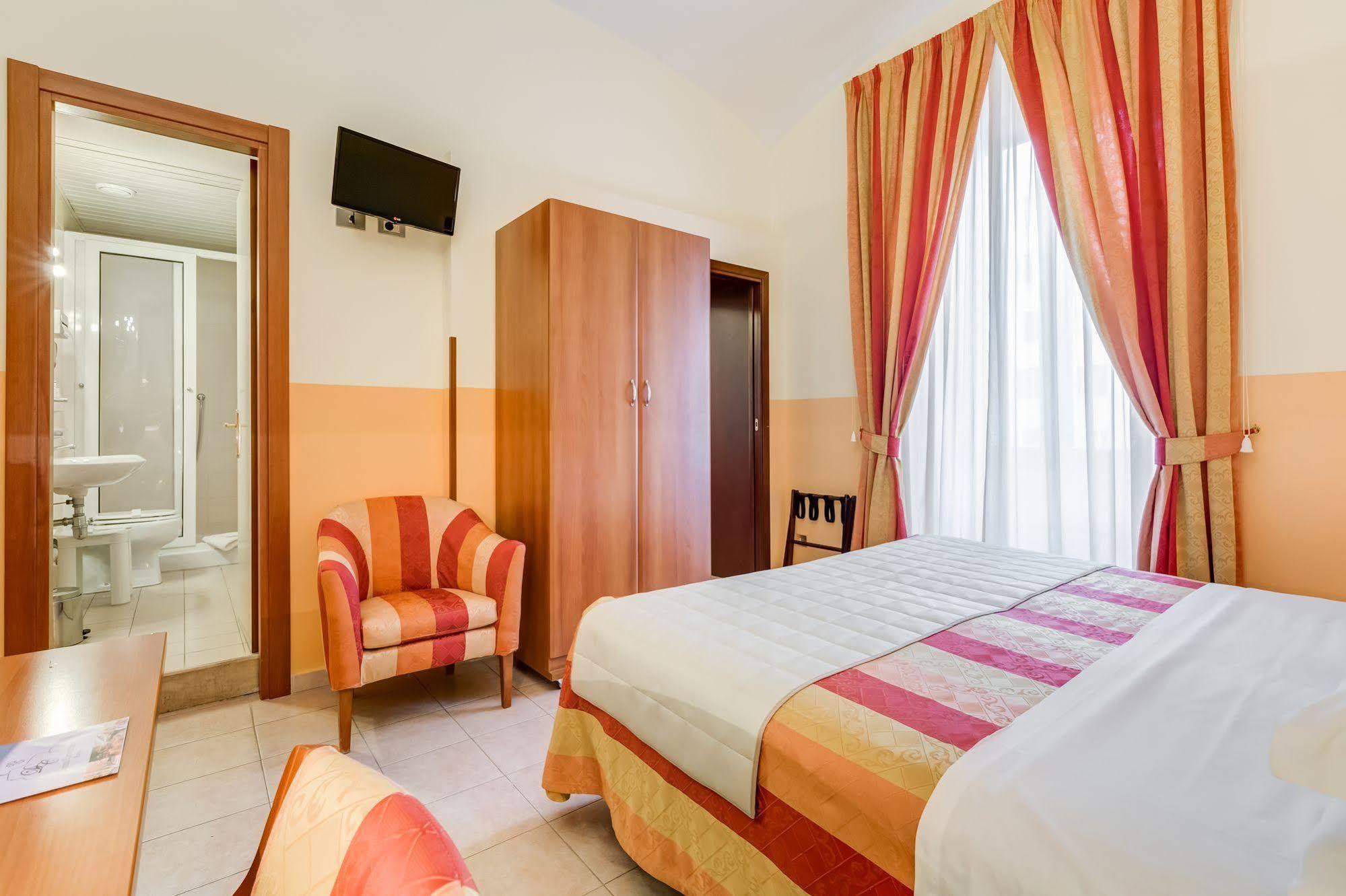 Hotel Domus Carmelitana Řím Exteriér fotografie